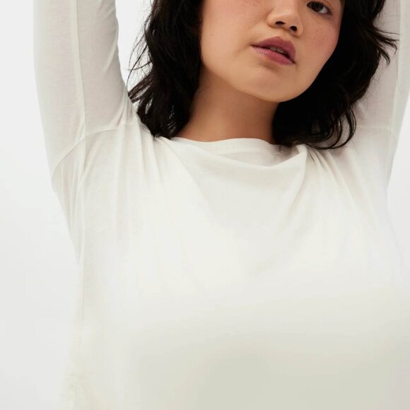 NWT Girlfriend Collective Ivory Recycled Cotton Long Sleeve Crew, size M - Picture 2 of 5